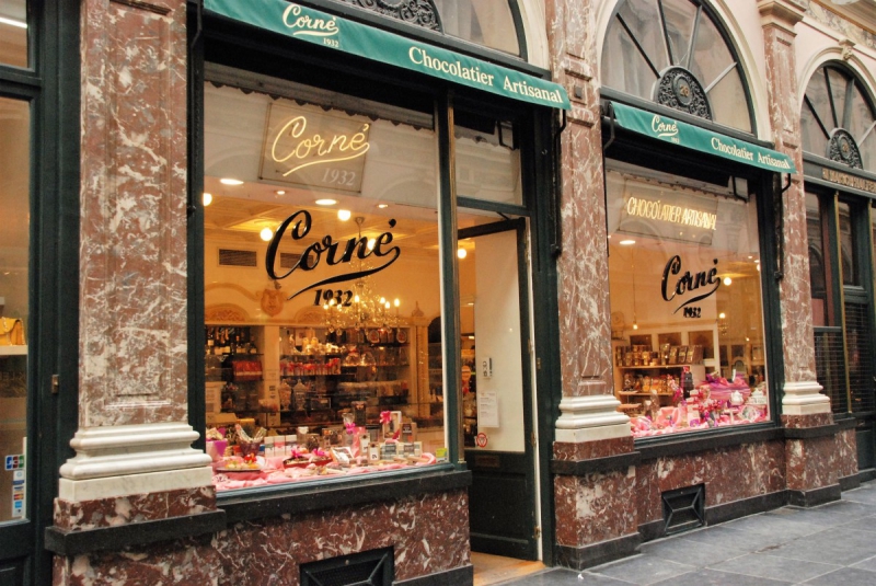 chocolaterie-BAUDUEN-min_chocolate_chocolaterie_shop_luxury_chic_gallery_brussels_belgium-558146